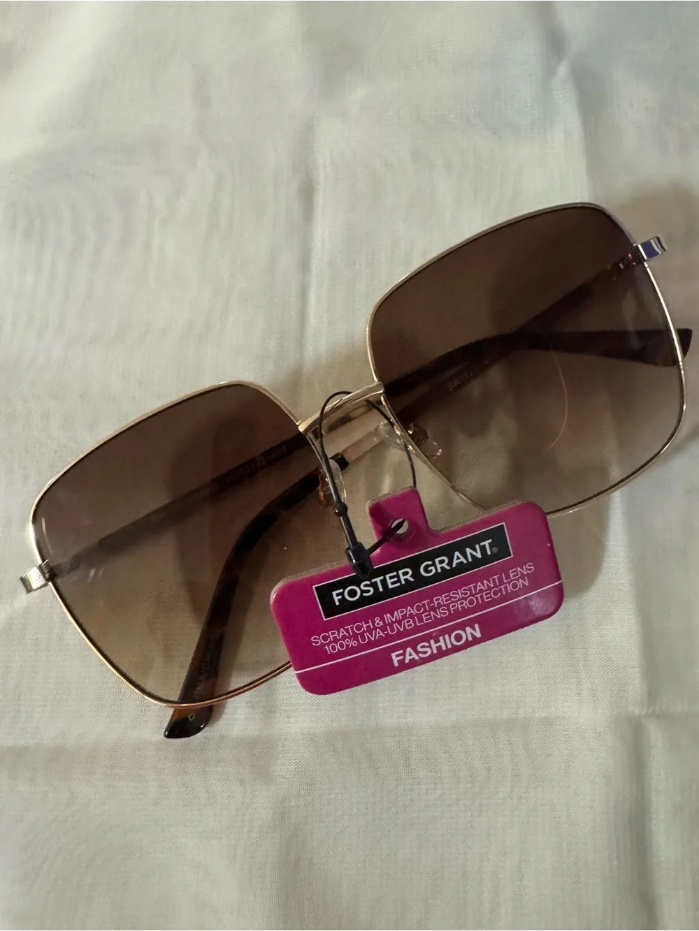 😎 Foster Grant Gold Frame Brown Lens Sunglasses “Wear Cool Sunnies!”- NWT